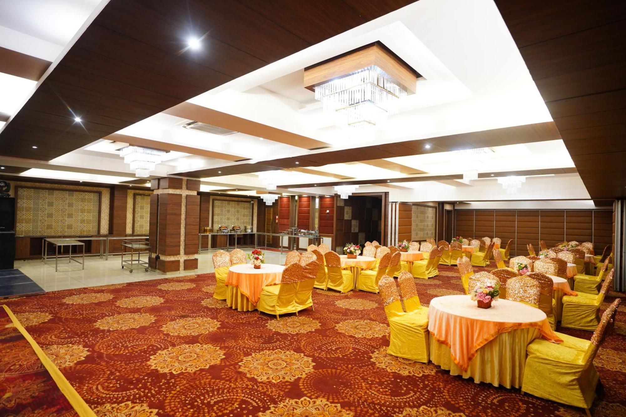 Hotel Classic Residency Kalka Ngoại thất bức ảnh